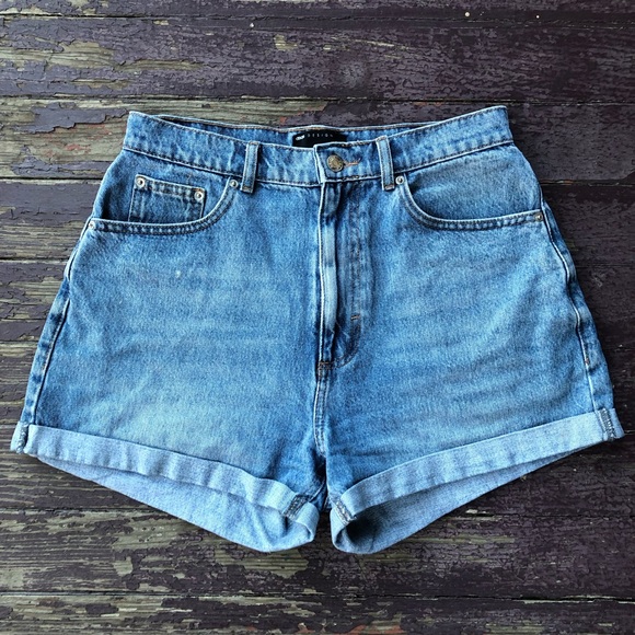 ASOS Pants - ASOS Denim Comfort Mom Shorts Midwash Blue Rolled Hem 100% Cotton Size 6